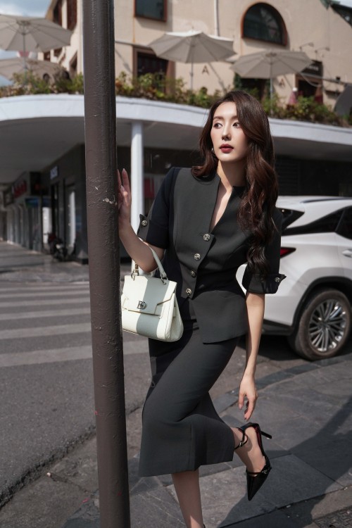 Sixdo Dark Grey Woven Pencil Skirt